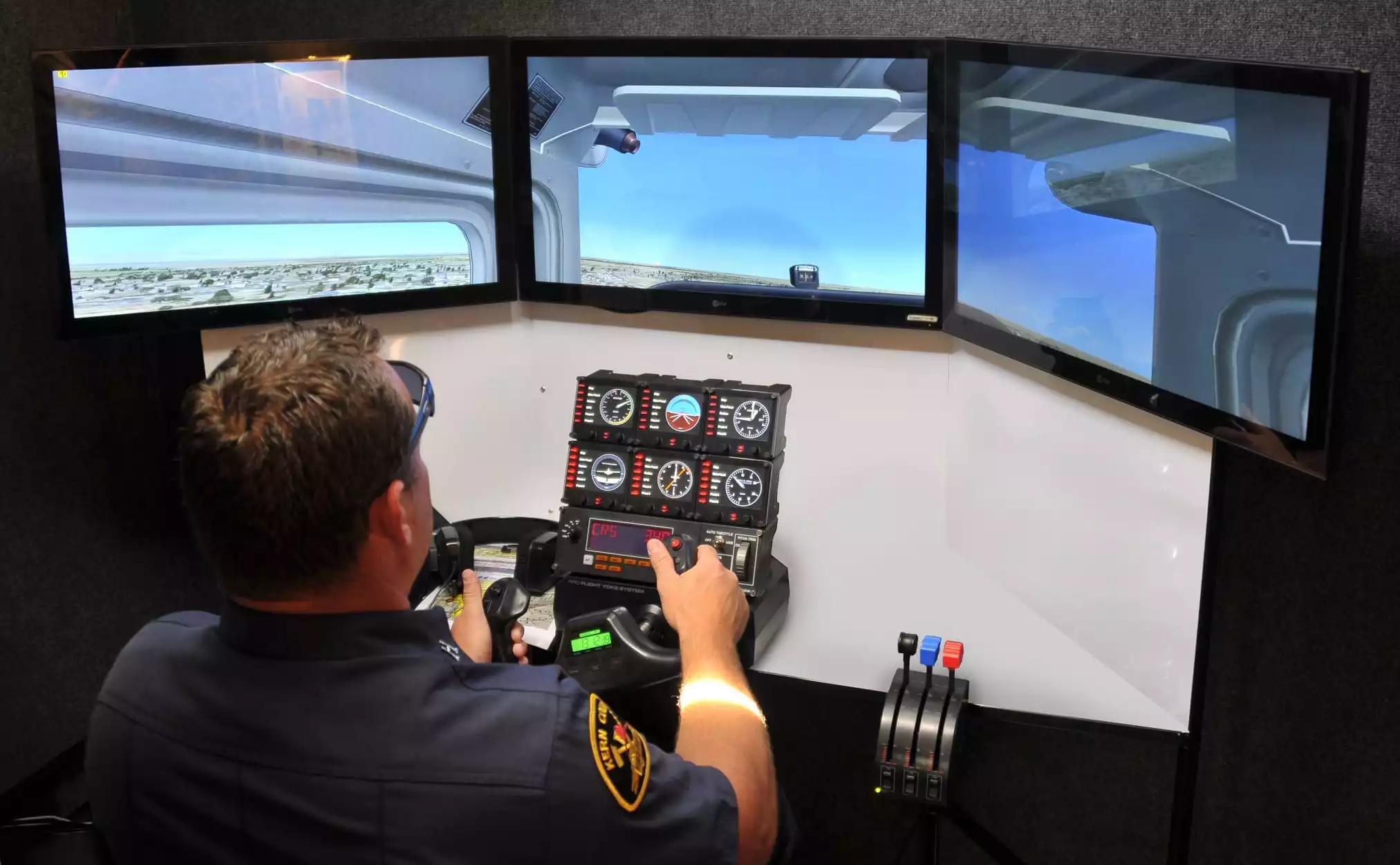 Using a Flight Simulator - California Aeronautical University