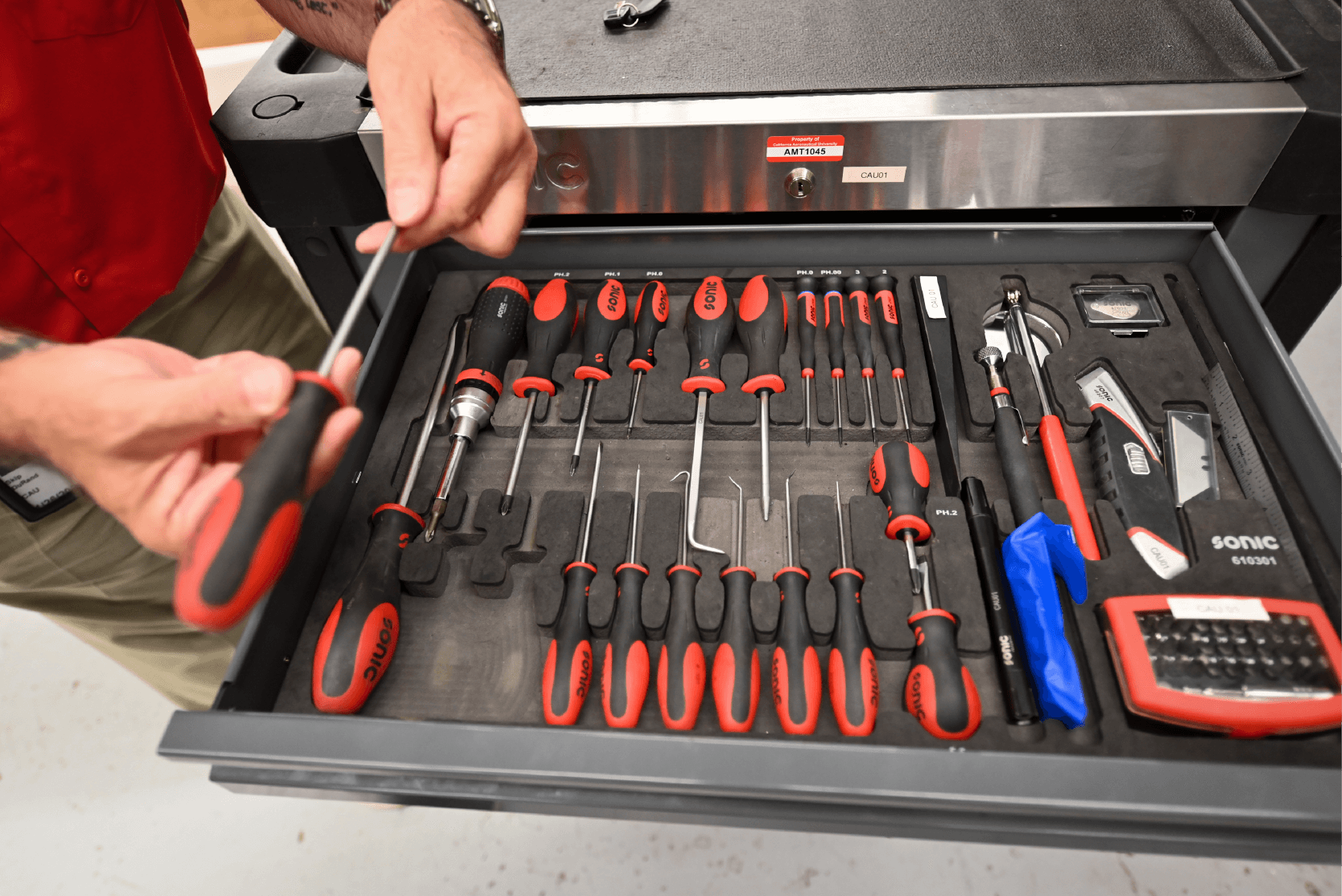 sonic tools for aircraft maintenance students to use in class